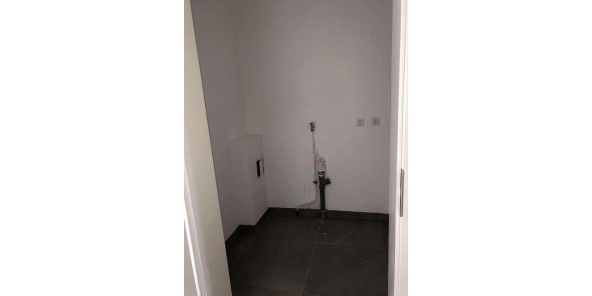 Erdgeschoßwohnung Bamberg Am Bruderwald - 3 Zimmer, 104 m&sup2;, 1.550&euro; | Angebot:25405480