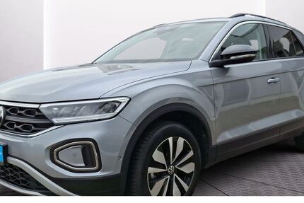 VW T-Roc 8.060 km 29.589 &euro; Artern 06556