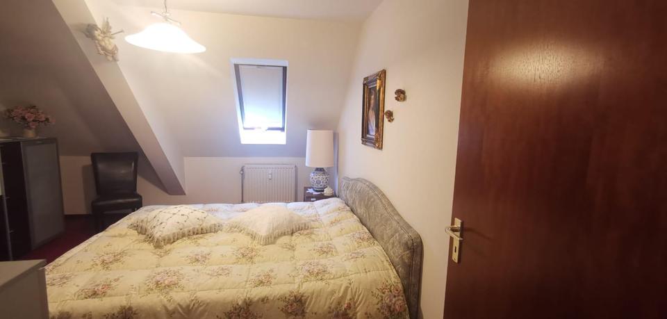 Dachgeschoßwohnung Augsburg Innenstadt - 3 Zimmer, 63 m&sup2;, 1.500&euro; | Angebot:26656337