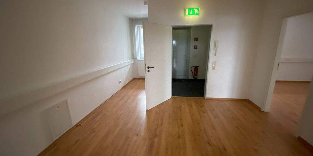 Gewerbeobjekt Bad Neustadt an der Saale Brendlorenzen - 913&euro; | Angebot:25690299