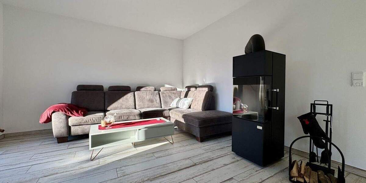 Stilvoller Bungalow-Traum mit Garten und Pool in ruhiger Lage Otterslebens zu vermieten! 3 zimmer