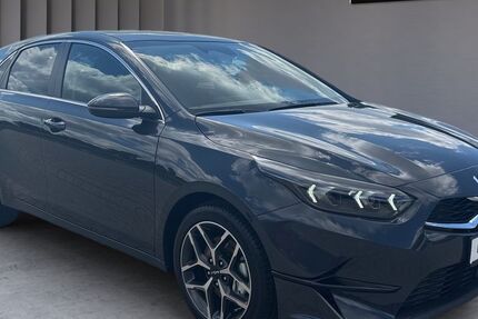 Kia ceed / Ceed 4.500 km 24.650 &euro; Magdeburg 39128