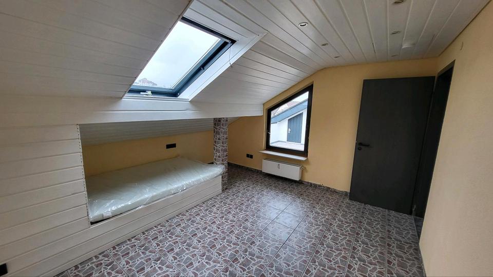 Dachgeschoßwohnung Schwieberdingen - 3.5 Zimmer, 76 m&sup2;, 299.000&euro; | Angebot:24762155