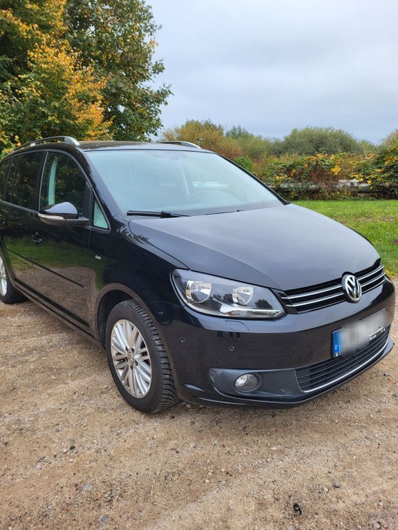 VW Touran 196.000 km 6.950 € Bützow 18246