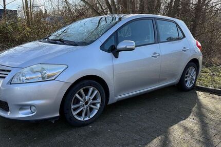 Toyota Auris 213.000 km 4.450 &euro; Aachen 52070