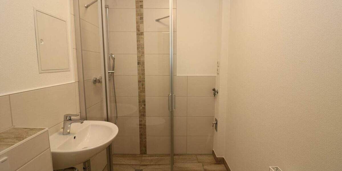 EG-Wohnung mit bodengleicher Dusche u. Balkon...da freuen sich nicht nur die Umzugshelfer! 3 zimmer