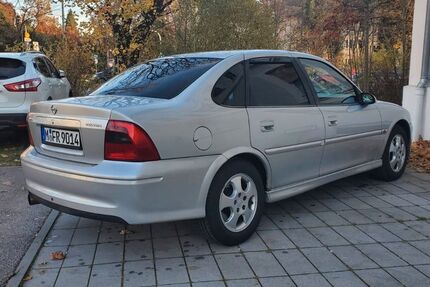 Opel Vectra 116.760 km 3.690 € München 81669