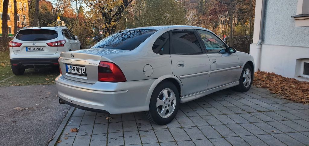 Opel Vectra 116.760 km 3.690 € München 81669