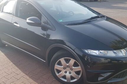 Honda Civic 120.000 km 5.999 € Düsseldorf 40231