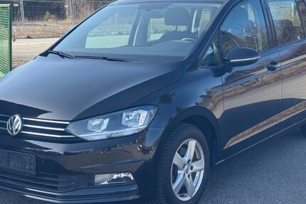 VW Touran 155.000 km 9.500 &euro; Laufen 83410