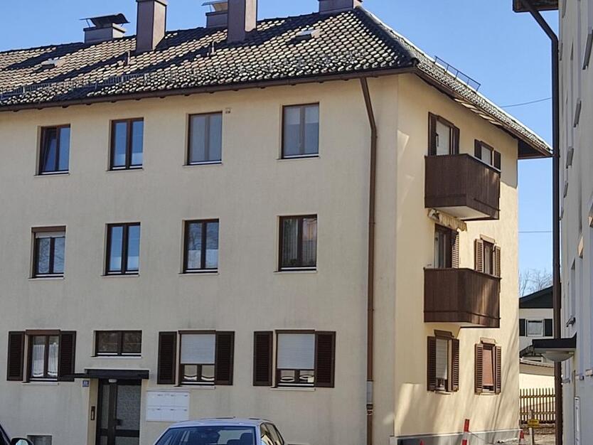 Miesbach,gem.2-Zimmerwohnung+Wohnküche,im Grünen und doch zentral