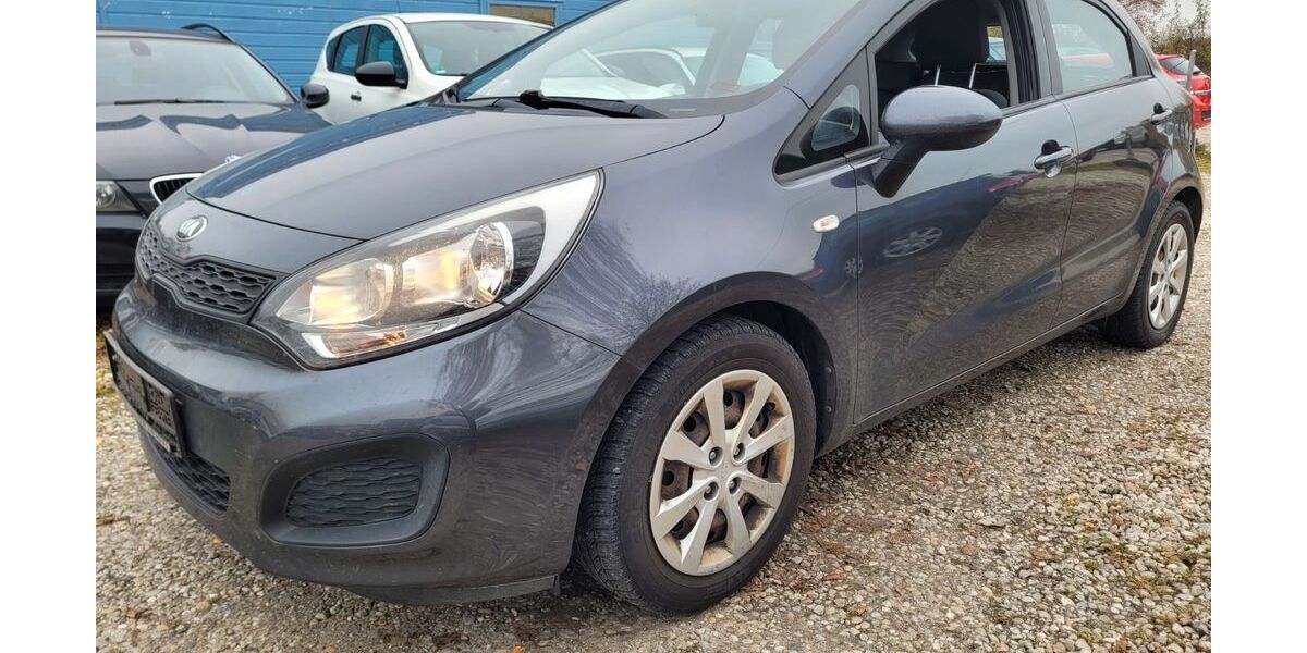 Kia Rio 83.123 km 6.455 &euro; Landshut 84030