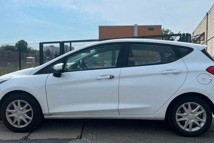 Ford Fiesta 209.000 km 5.400 &euro; Berlin 12057