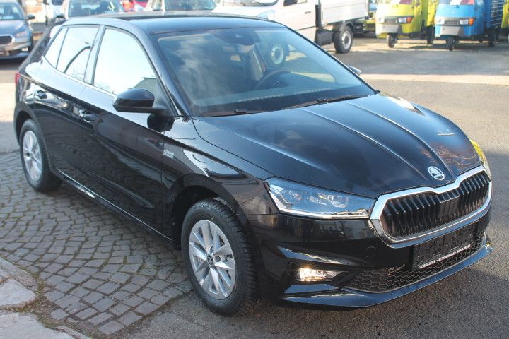 Skoda Fabia 6.000 km 18.190 &euro; Bonn 53225