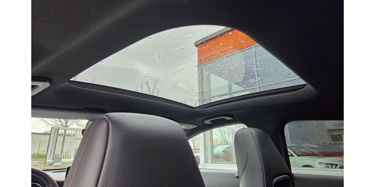 Mercedes-Benz CLA 200 Shooting Brake AMG Line Navi/LED 120.570 km 12.400 &euro; Wilsdruff 01723