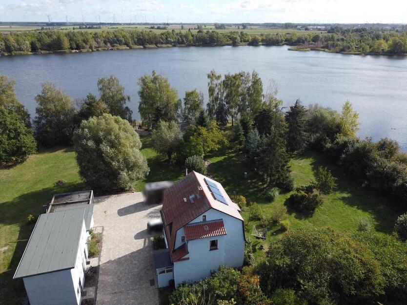 Traumhaft am Wasser leben zimmer