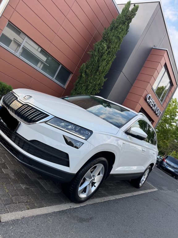 Skoda Karoq 122.000 km 14.700 € Aschaffenburg 63743