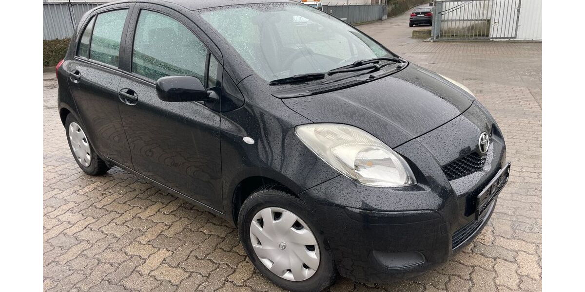Toyota Yaris 300.000 km 3.450 &euro; Kiel 24113