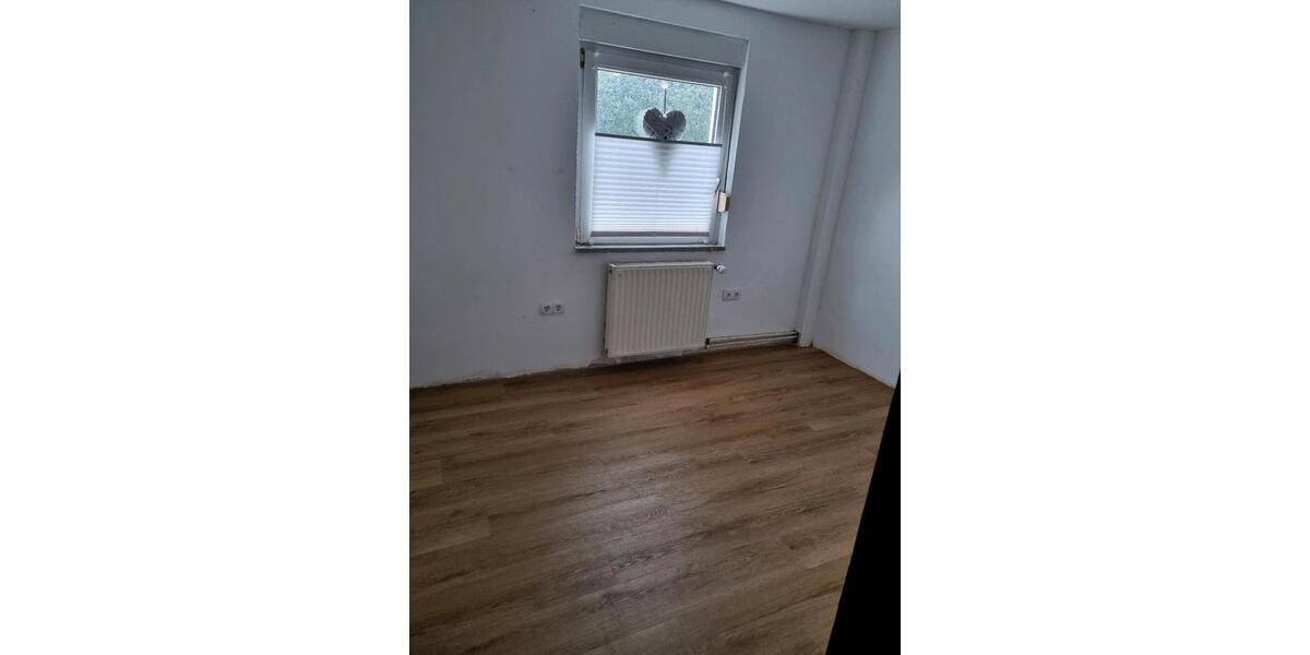 Einfamilienhaus Jever - 7 Zimmer, 190 m&sup2;, 1.400&euro; | Angebot:25898817