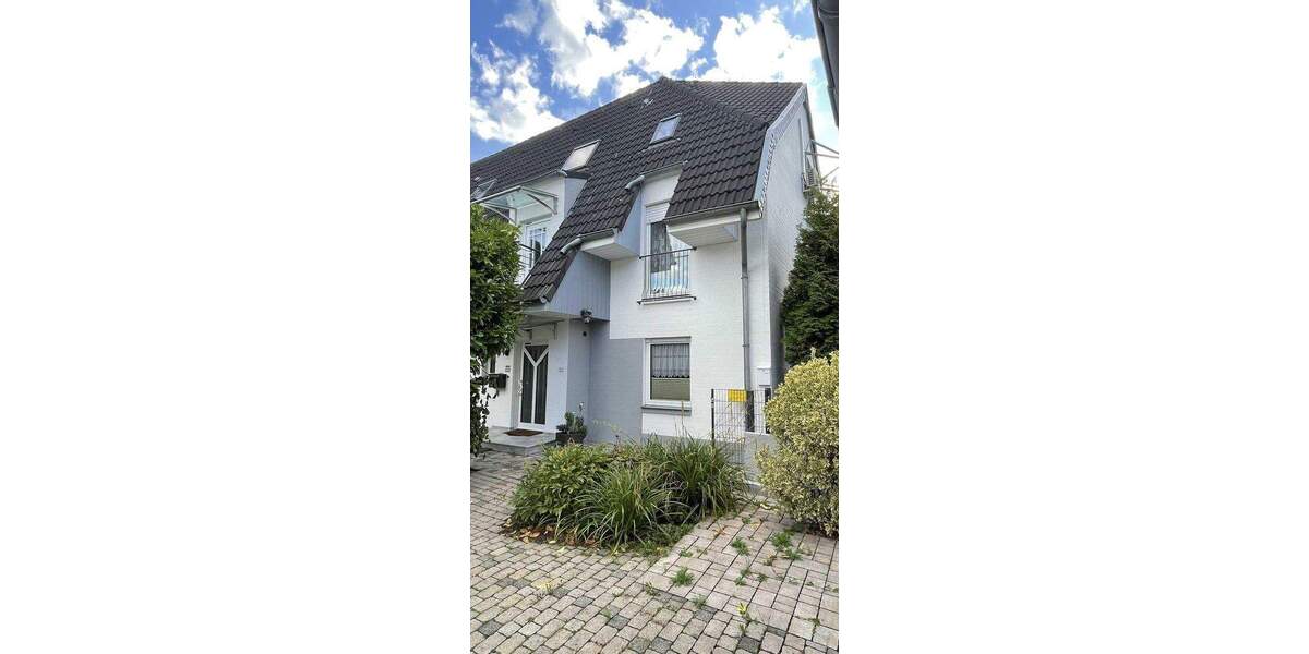 Reihenendhaus Rheinberg - 8 Zimmer, 255 m&sup2;, 749.000&euro; | Angebot:24856052