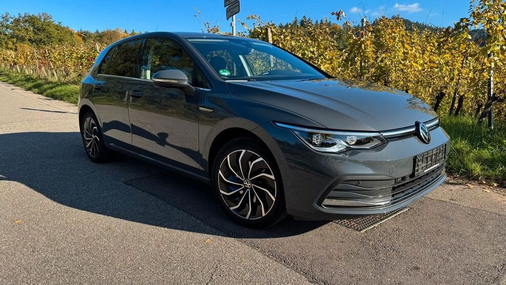 VW Golf 61.000 km 22.900 € Baden-Baden 76534