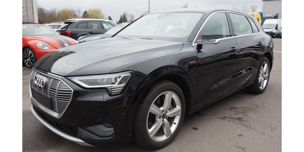 Audi e-tron 85.287 km 29.631 &euro; Leipzig 04319