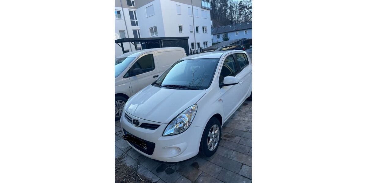 Hyundai i20 163.000 km 2.000 &euro; Bad Reichenhall 83435