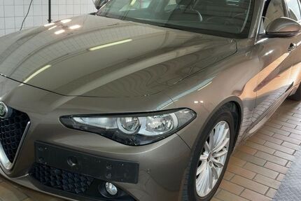Alfa Romeo Giulia 29.135 km 22.999 &euro; Keltern (Pforzheim) 75210