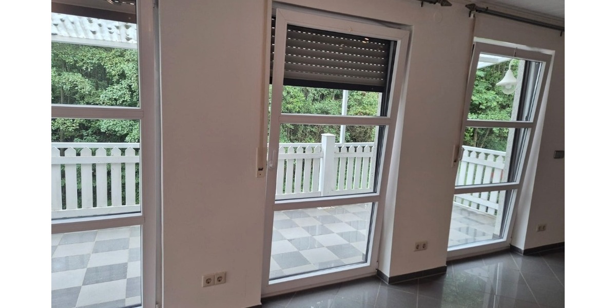 Gepflegte, großzügige 2-Etagen-Wohnung mit Kamin & Carport zu vermieten – wohnen wie im eigenen Haus 5 zimmer