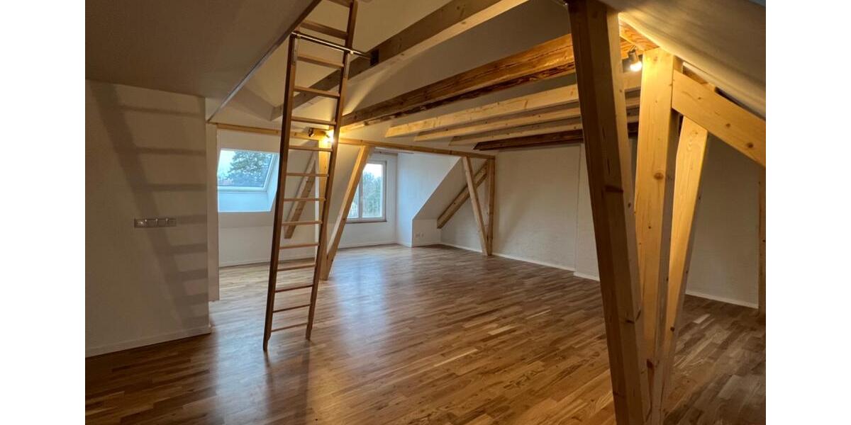Dachgeschoßwohnung Lauta - 2 Zimmer, 80 m&sup2;, 700&euro; | Angebot:26623864