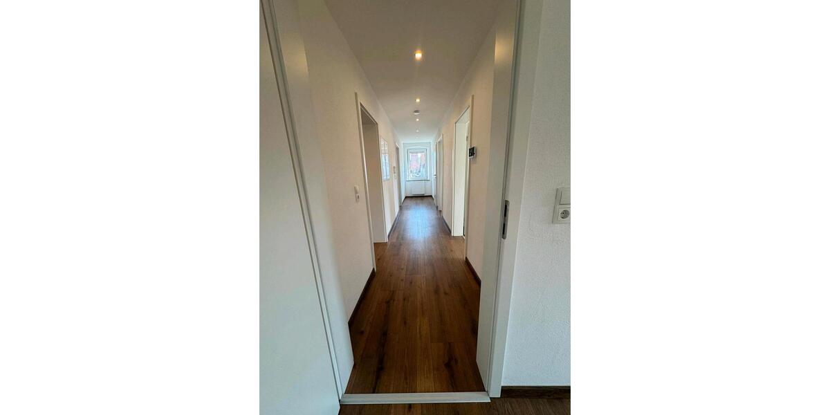 Etagenwohnung Ochsenfurt - 4 Zimmer, 90 m&sup2;, 800&euro; | Angebot:25294793