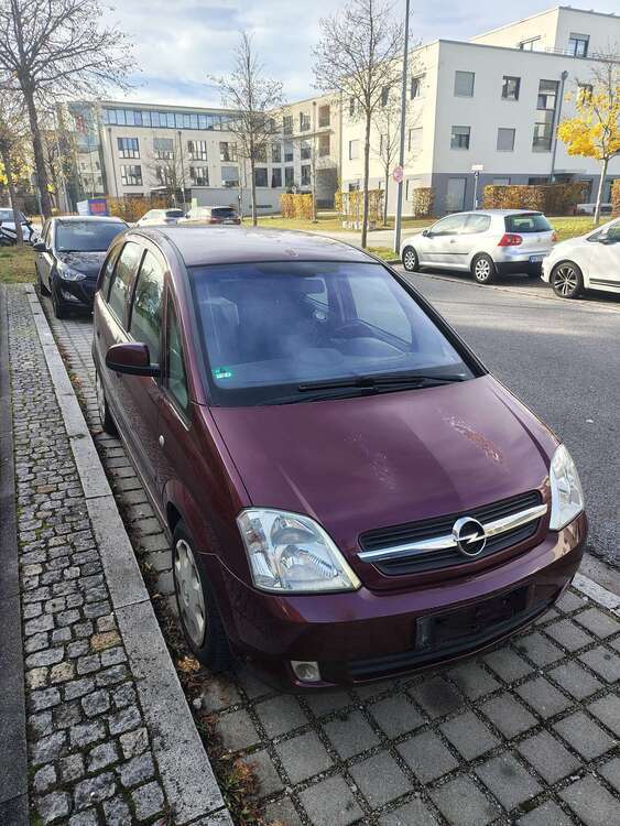Opel Meriva 142.742 km 555 € München 81829