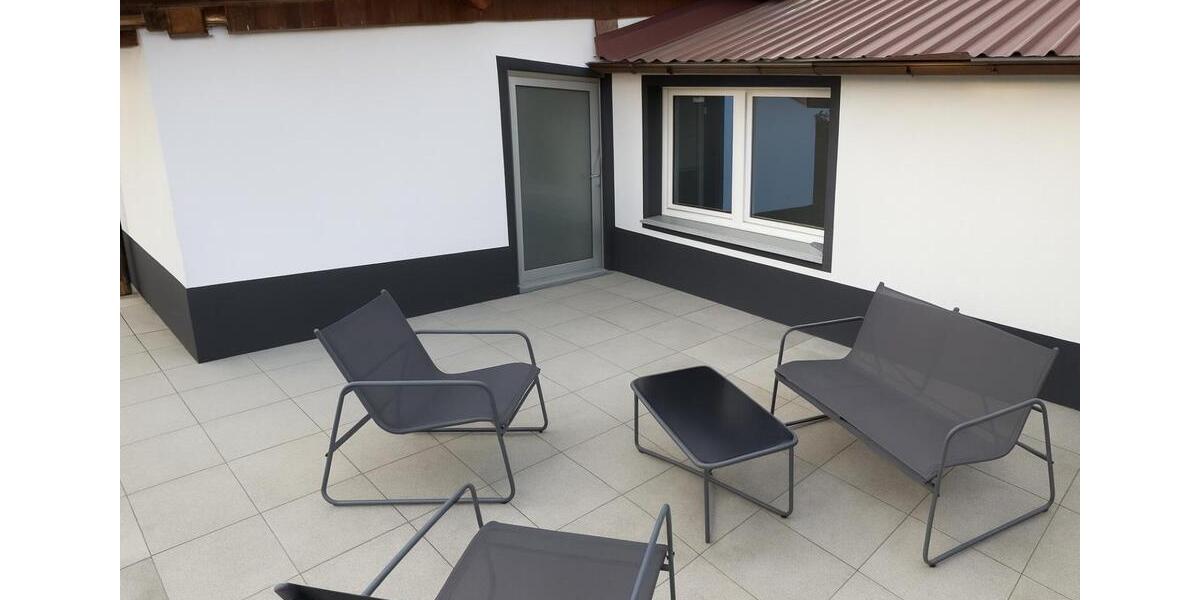 ZKB Wohnung mit eigener Terrasse 1 zimmer