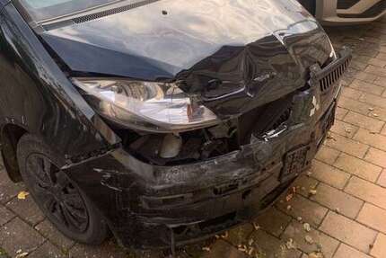 Mitsubishi Colt 243.636 km 700 € Gau Algesheim 55435