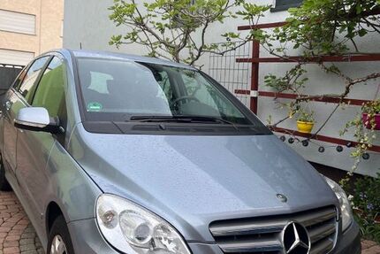 Mercedes B 180