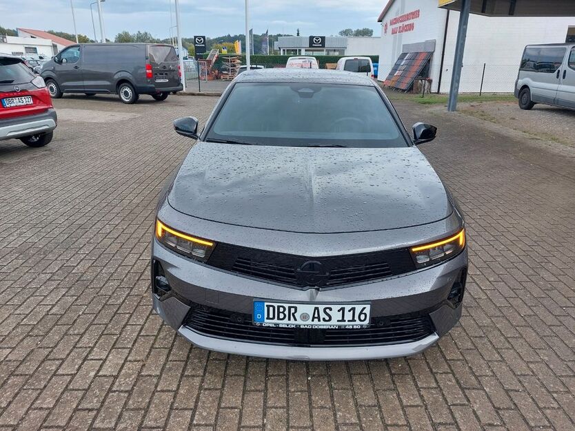 Opel Astra 9.238 km 35.400 € Bad Doberan 18209