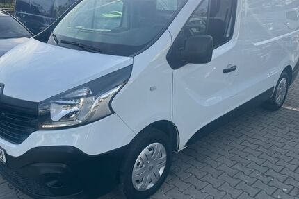 Renault Trafic 147.585 km 10.999 &euro; München OT Aubing-Lochhausen-Langwied 81243
