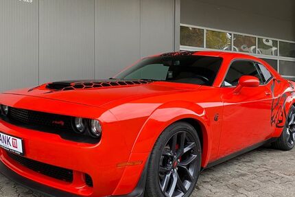 Dodge Challenger 82.583 km 35.900 € Hilchenbach 57271