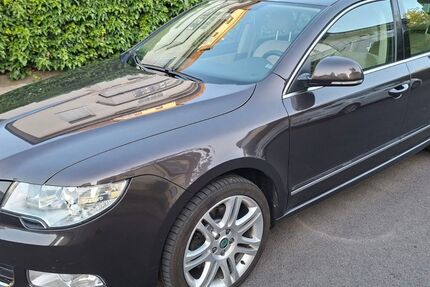Skoda Superb 116.000 km 11.750 &euro; Kassel 34131
