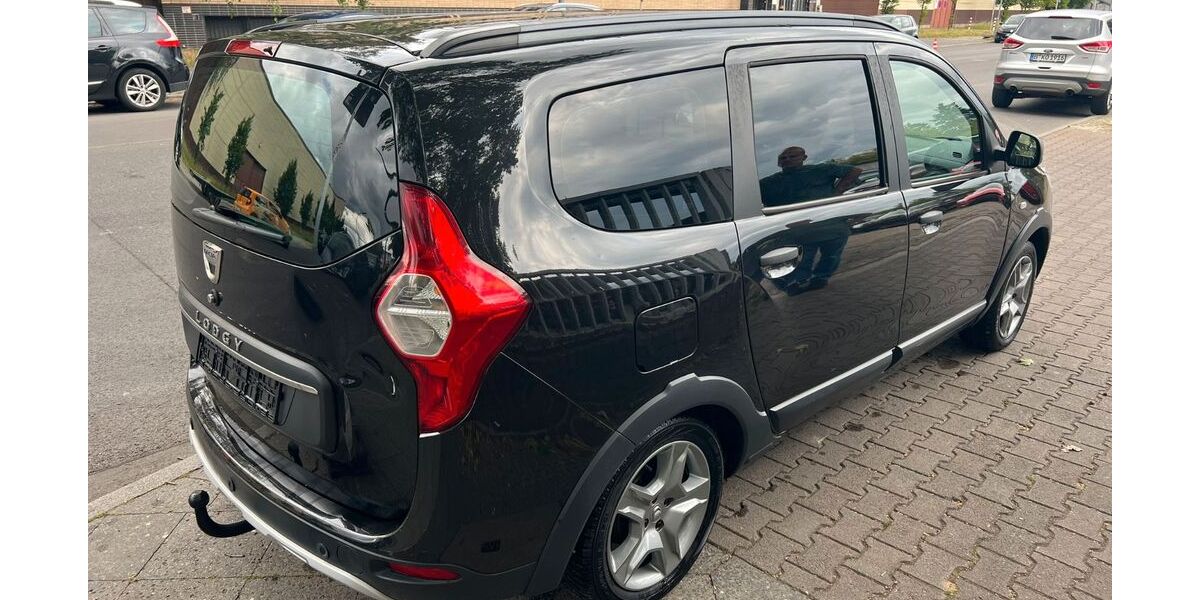 Dacia Lodgy 64.000 km 9.900 &euro; Köln 50935