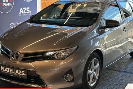 Toyota Auris 95.280 km 9.890 &euro; Rostock 18059