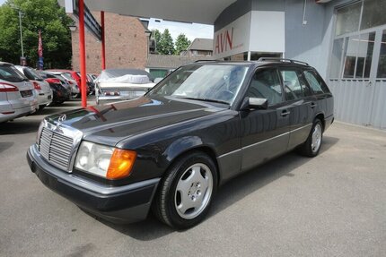 Mercedes E 230 TE Leder+Klima+ESD+SHZ H-Zulassung