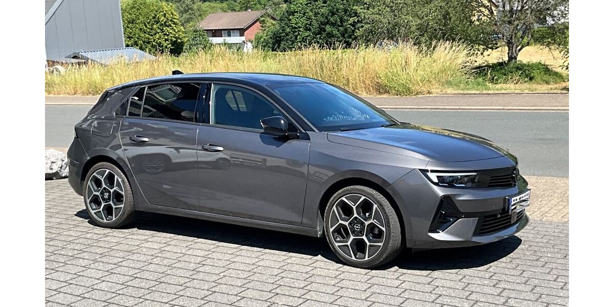 Opel Astra 11.800 km 23.350 &euro; Burbach 57299
