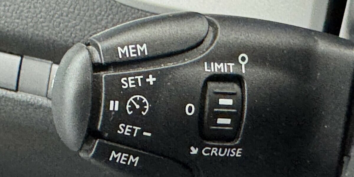 Opel Vivaro Cargo-e Elegance M 50kWh 1.Hand PDC 32.600 km 18.650 &euro; Lich 35423