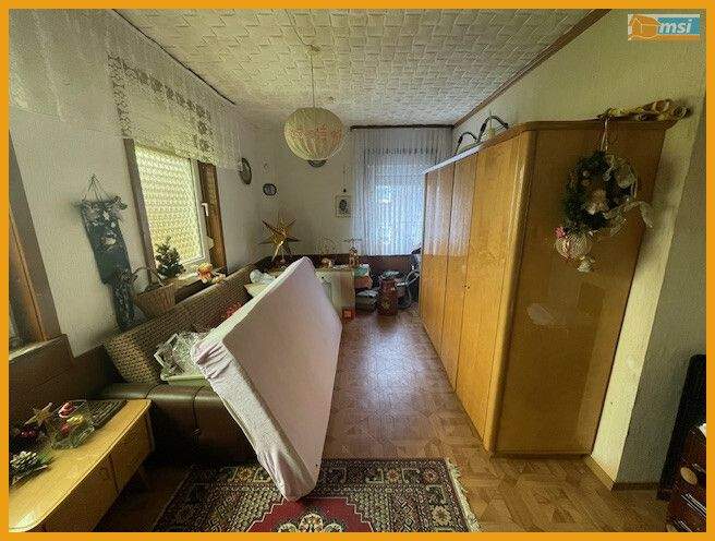 Einfamilienhaus Alsfeld / Eifa Eifa - 8 Zimmer, 180 m&sup2;, 82.900&euro; | Angebot:25800249