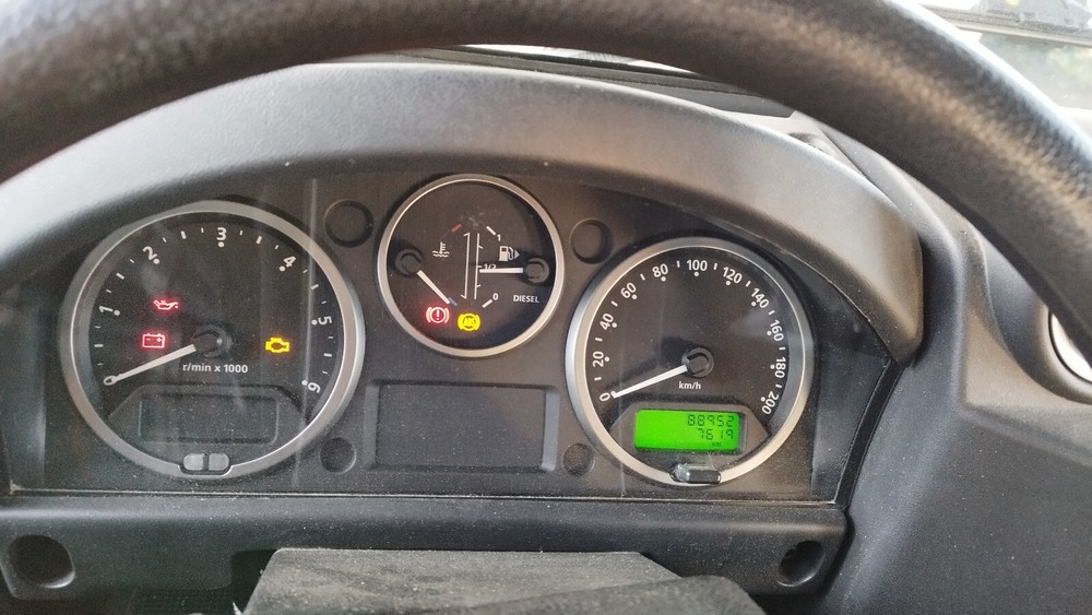 Land Rover Defender 89.000 km 34.999 &euro; Grünsfeld 97947