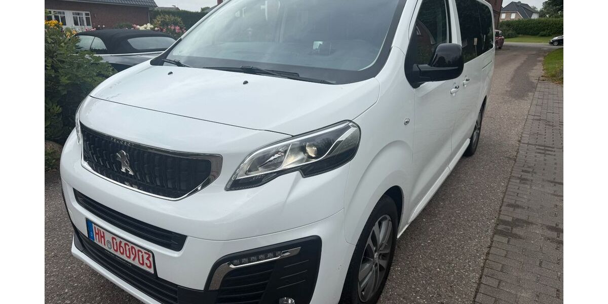 Peugeot Traveller 140.000 km 26.900 &euro; Braak 22145