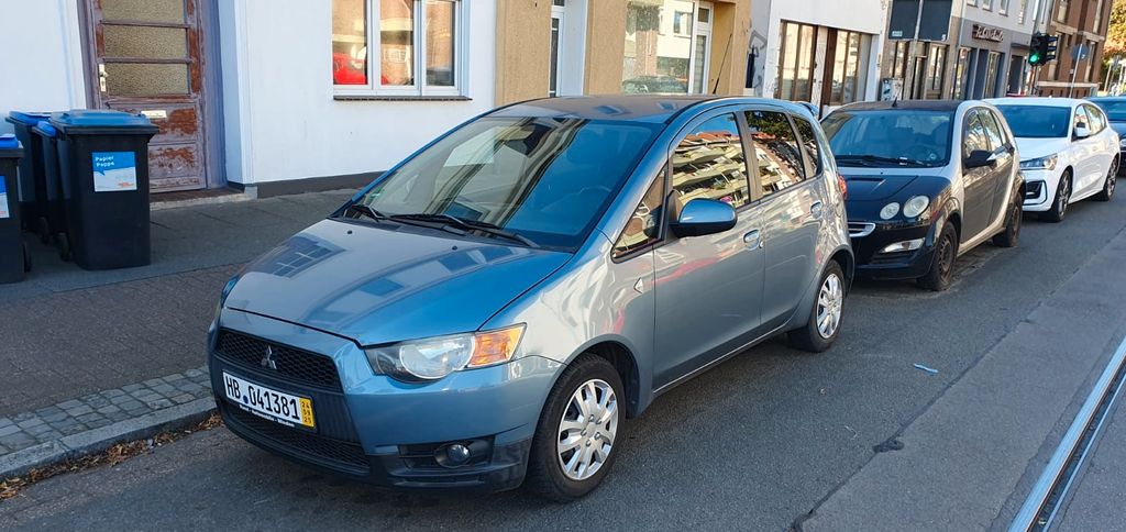 Mitsubishi Colt 119.000 km 3.333 € Bremen 28205