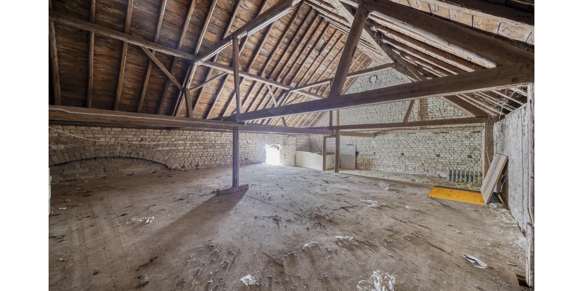 Großes Wohnhaus mit vielfältigem Nutzungspotential - Einfamilienhaus Moschheim | Angebot:26932451