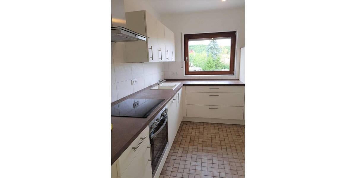 Etagenwohnung Bennhausen - 3 Zimmer, 90 m&sup2;, 600&euro; | Angebot:26919847